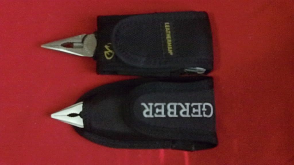 Gerber Flik VS Leatherman Wave (2004 + model) Pic Heavy